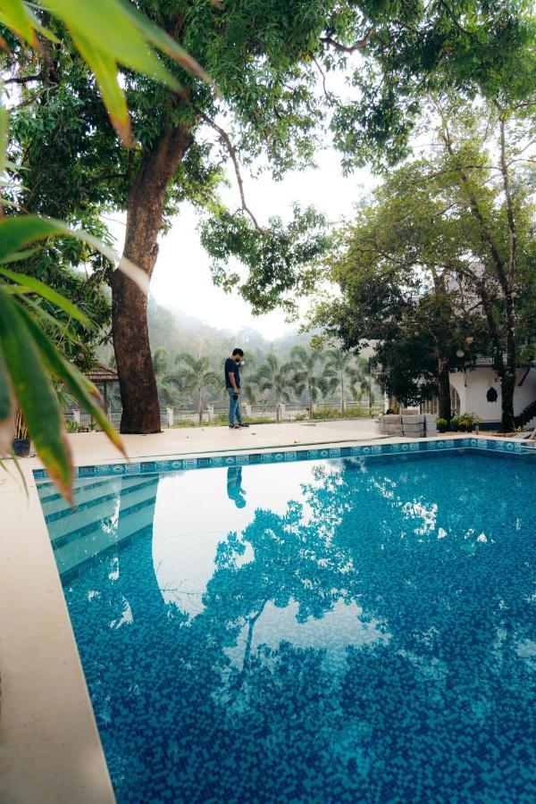 La Cascade Resort Athirappilly Exterior foto